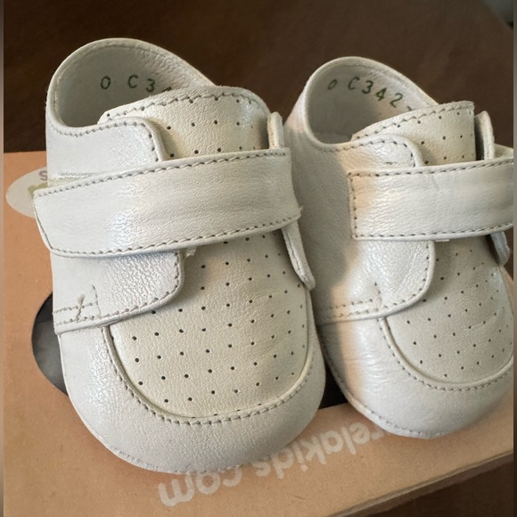 NEW Karela Kids baby shoes - Picture 1 of 6